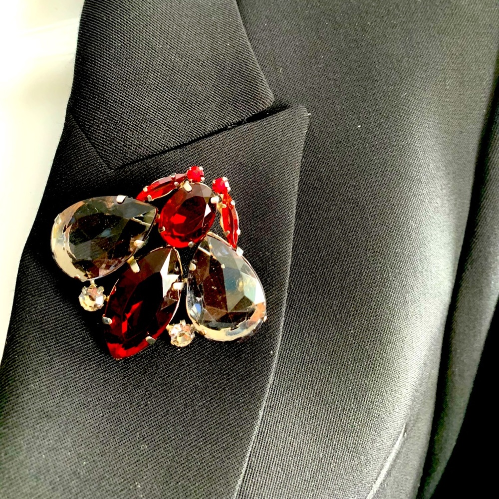 Bright dark red & clear glass brooch pin fly shape